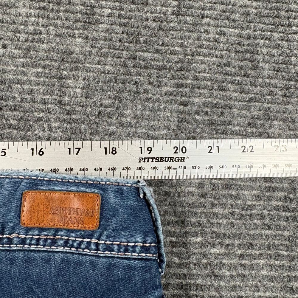 Amethyst Jeans Womens 16 Medium Wash Bootcut Embroidered Pockets Blue Denim - Picture 7 of 8